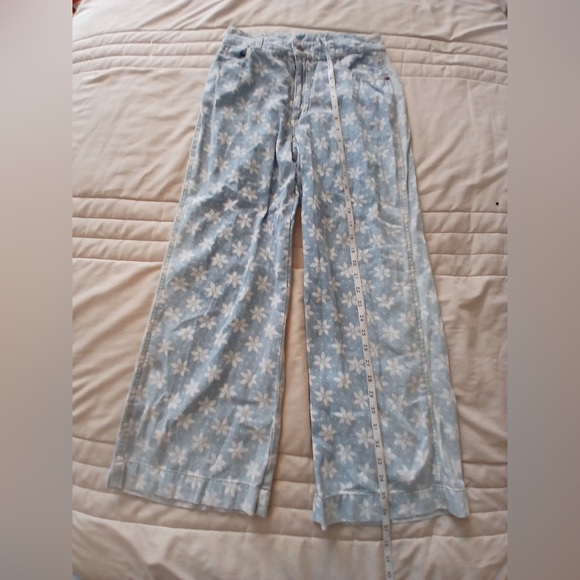 Wrangler x billabong Light Blue Floral Wide-Leg Jeans - Picture 3 of 7